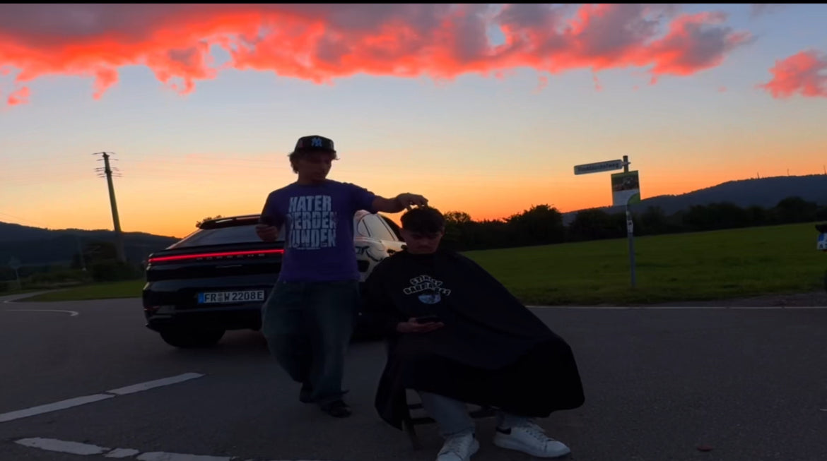 Video laden: Trailer Hater Werden Kunden T Shirt